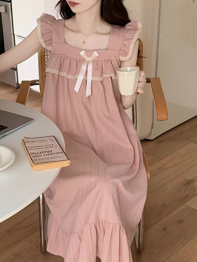 Mid-Length Sleepwear with Built-In Padding That Can Be Worn Outside