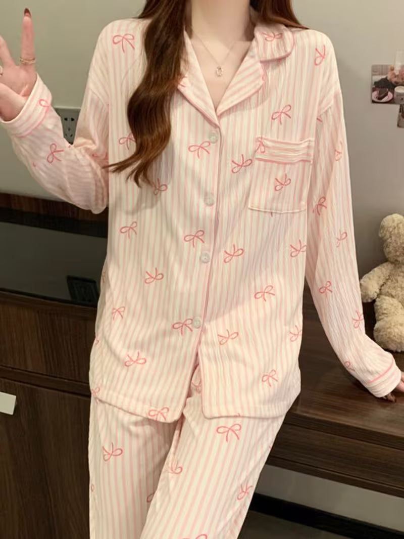 [2pcs Pajamas] Pink Gentle Sweet Style Bow Striped Women's Pajamas Casual Fashion Dopamine Harajuku Retro Chic Literary Aesthetic Romantic Design Print Homewear 2025 Spring And Autumn New Wrinkled Cloth Long-Sleeved Pants 2pcs Pajamas