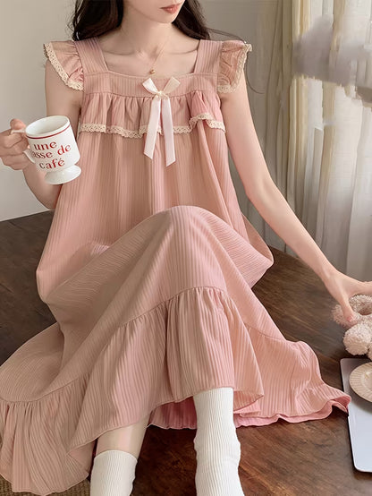 Mid-Length Sleepwear with Built-In Padding That Can Be Worn Outside