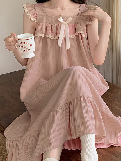 Mid-Length Sleepwear with Built-In Padding That Can Be Worn Outside